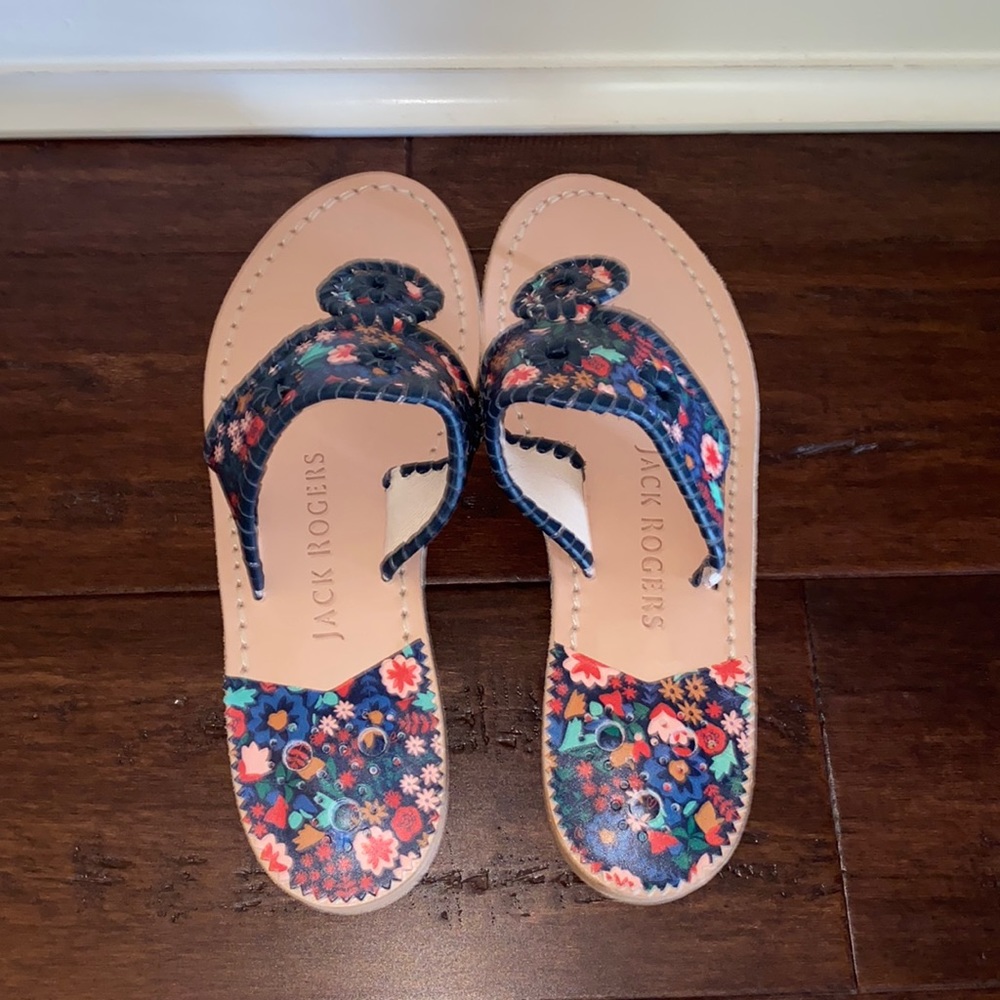 Jack rogers navy floral sandals